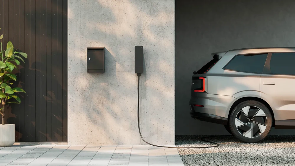 Huvudproduktbild av Amina M laddbox.